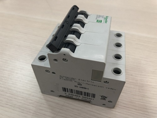 MCB dòng Easy9 Schneider EZ9F34463